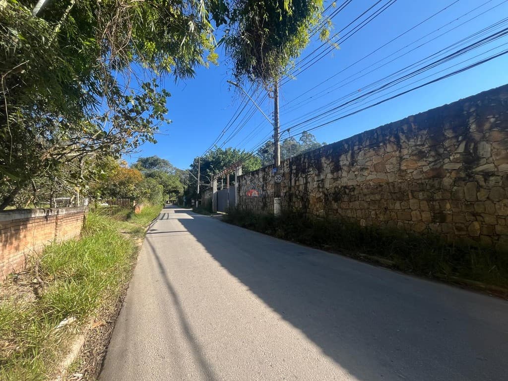 Terreno Comercial Estratégico – Embu das Artes